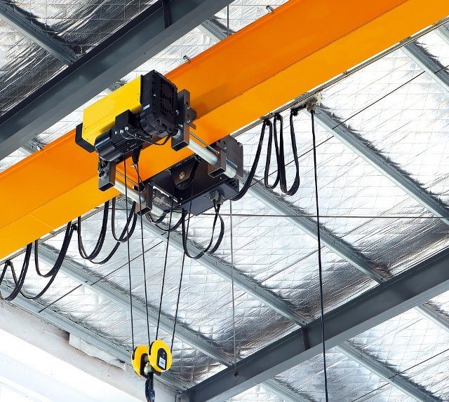 electric hoist on single girder bridge crane