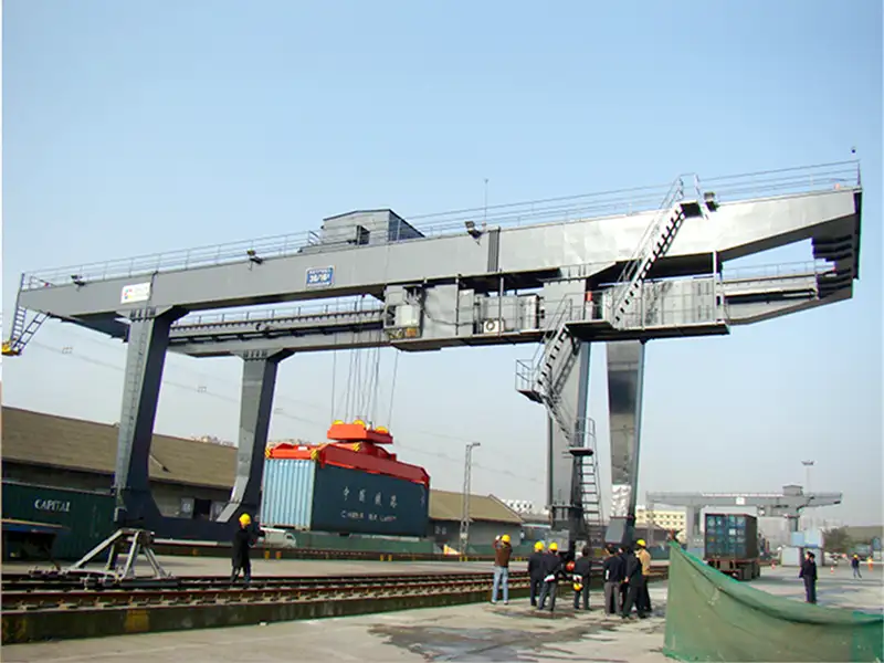 MG Model Railway Container Lifting Gantry Crane